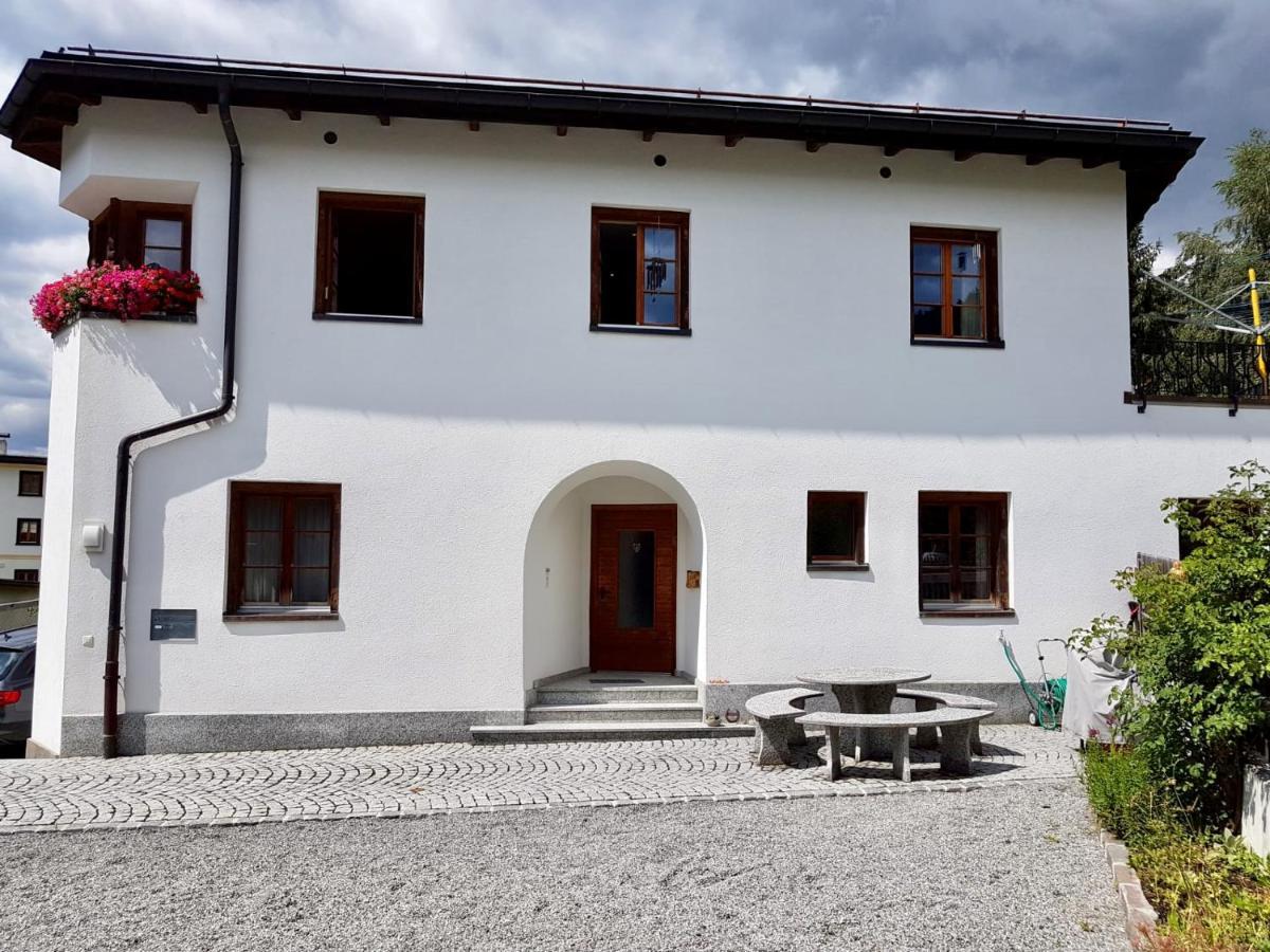 Chasa Nogler - Ferienwohnung Ramosch エクステリア 写真