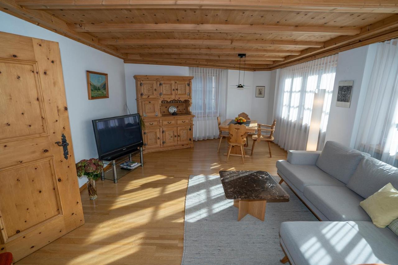 Chasa Nogler - Ferienwohnung Ramosch エクステリア 写真