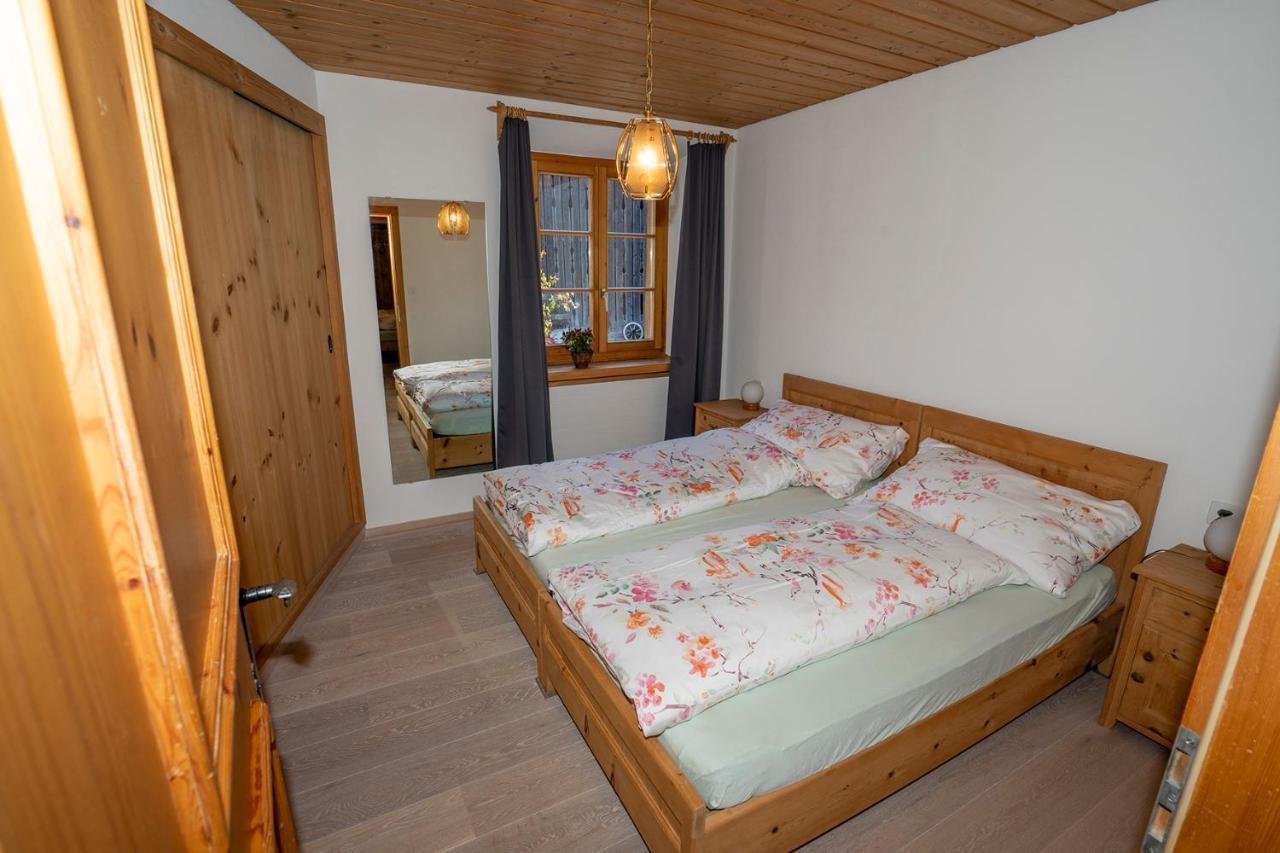 Chasa Nogler - Ferienwohnung Ramosch エクステリア 写真